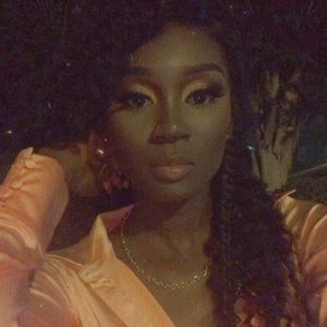 Meet your Posher, Mercedes